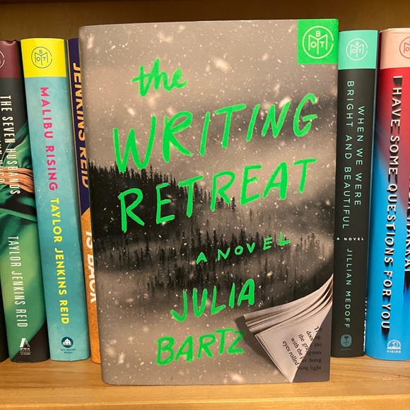 4/$25 The Writing Retreat by Julia Bartz. - Picture 1 of 3
